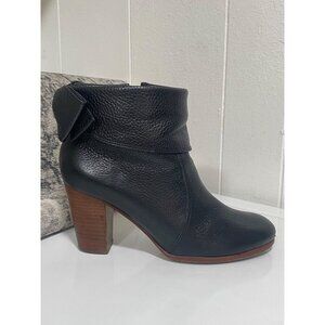 Kate Spade New York Lanise bow-back boots in Black Size 6